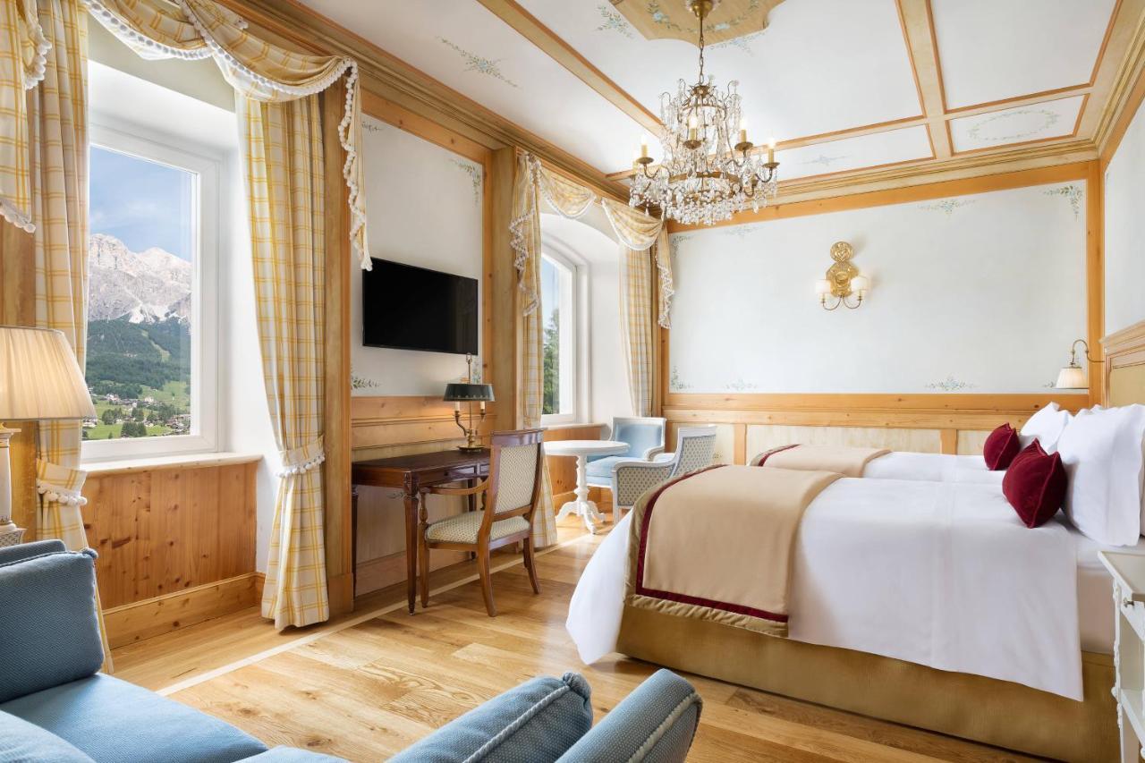 Cristallo, A Luxury Collection Resort & Spa, Cortina D 'Ampezzo Кортина д'Ампецо Екстериор снимка